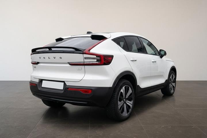 Hvid Volvo C40 fra 2023