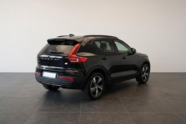 Sort Volvo XC40 fra 2022