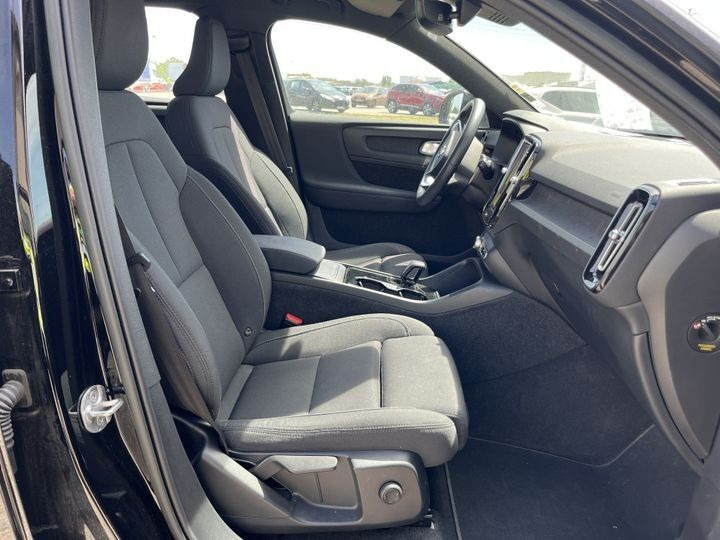Sort Volvo XC40 fra 2022