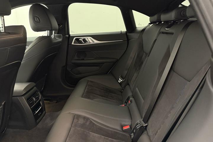 Hvid BMW i4 fra 2023