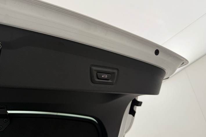 Hvid BMW i4 fra 2023