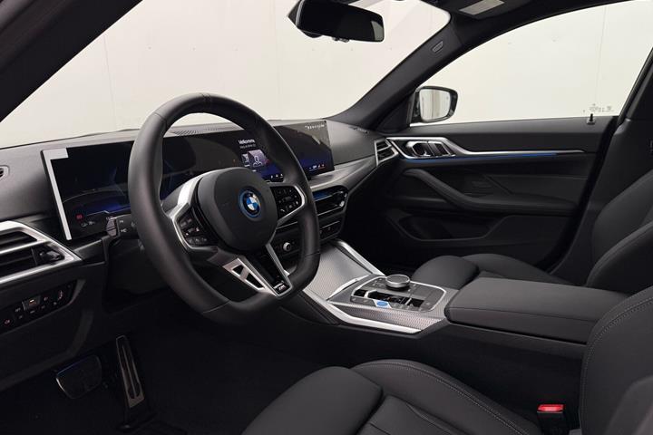 Sort BMW i4 fra 2025
