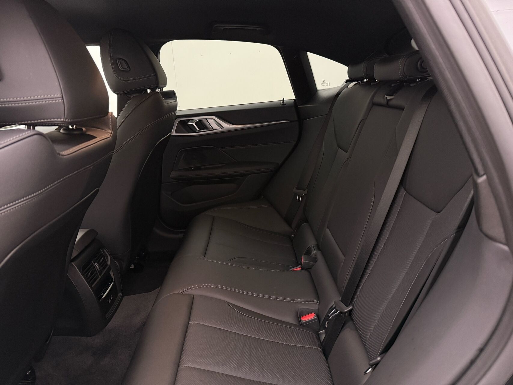 Sort BMW i4 fra 2025
