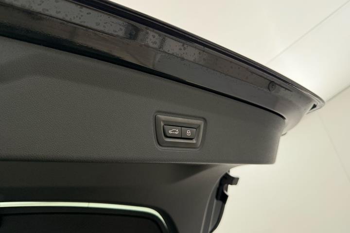Sort BMW i4 fra 2025
