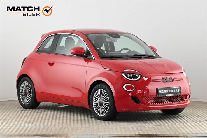 Rød Fiat 500e fra 2023