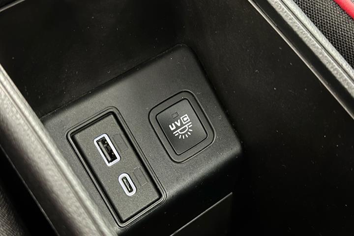 Rød Fiat 500e fra 2023