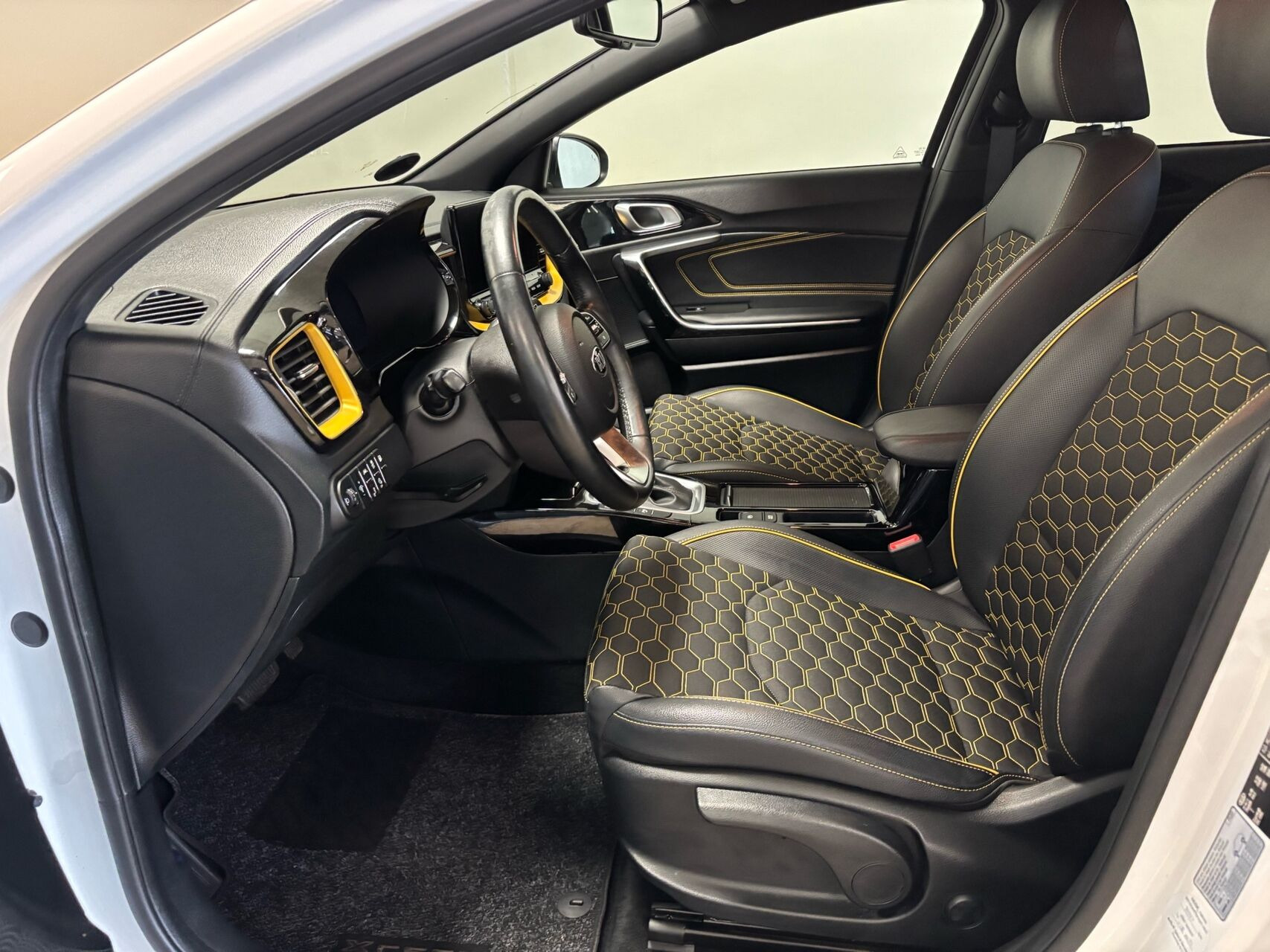 Hvid Kia XCeed fra 2021