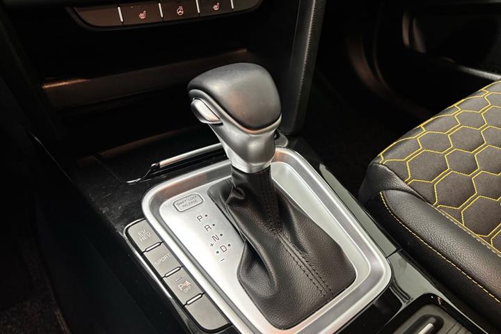 Hvid Kia XCeed fra 2021