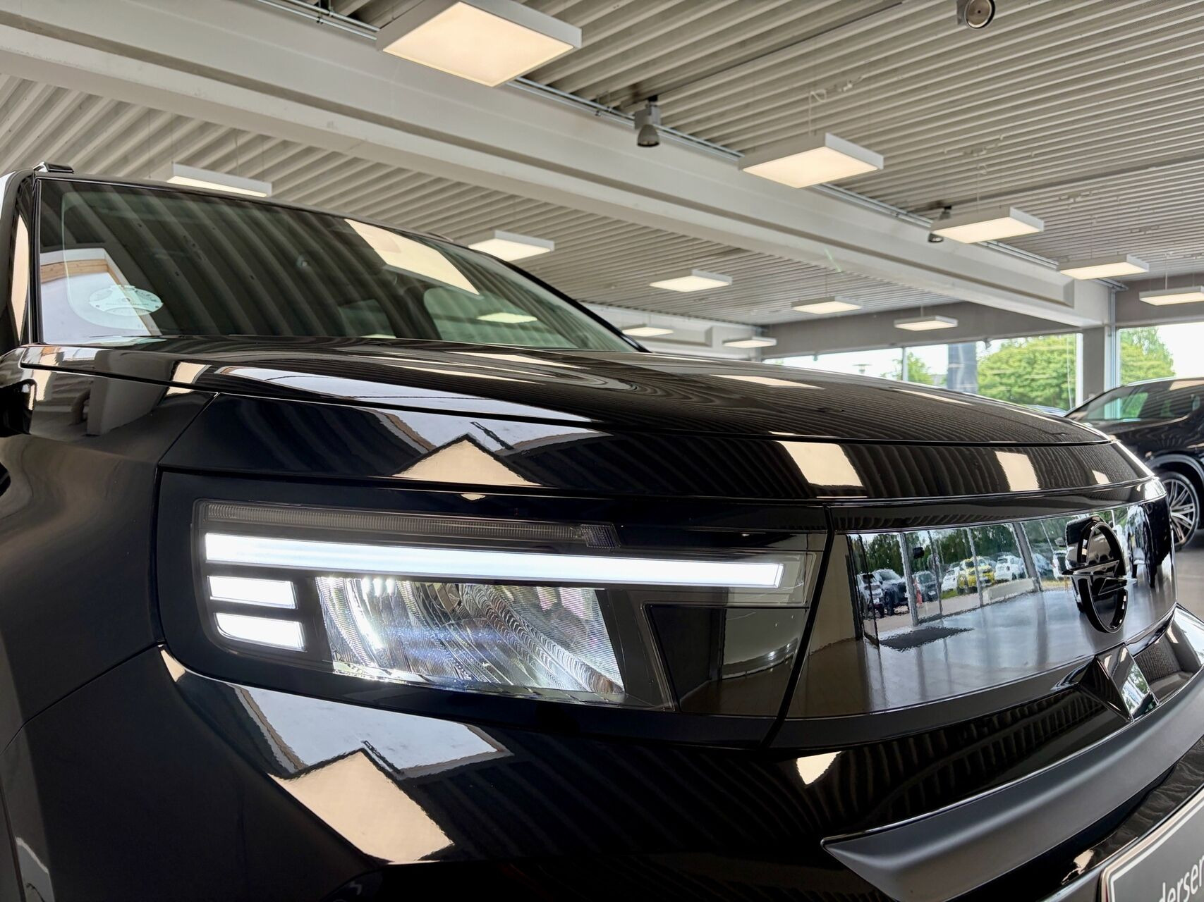 Sort Opel Frontera fra 2026
