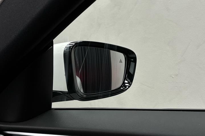 Hvid BMW i4 fra 2023