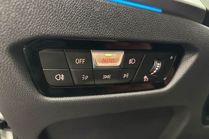 Hvid BMW i4 fra 2023