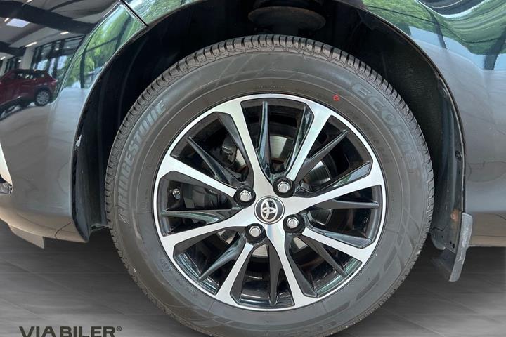 Sort Toyota Yaris fra 2018