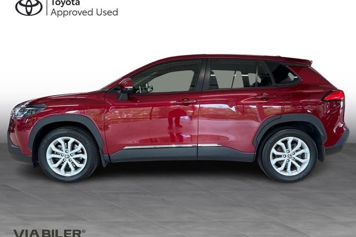 Rød Toyota Corolla Cross fra 2023