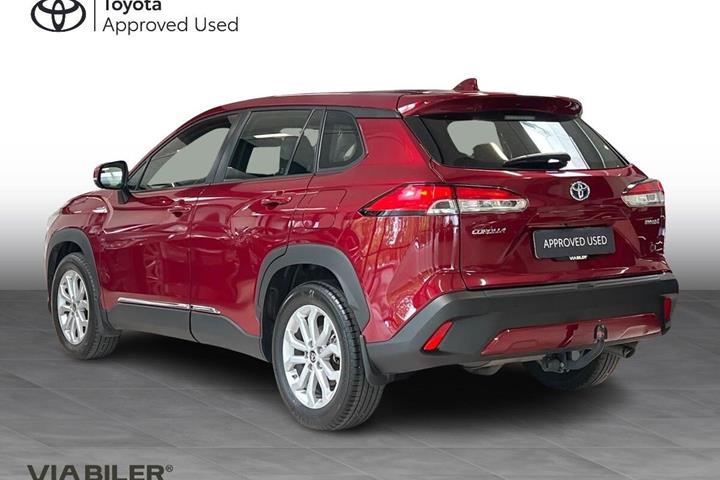 Rød Toyota Corolla Cross fra 2023