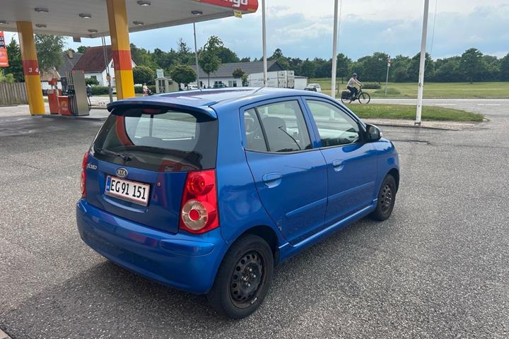 Blå Kia Picanto fra 2009