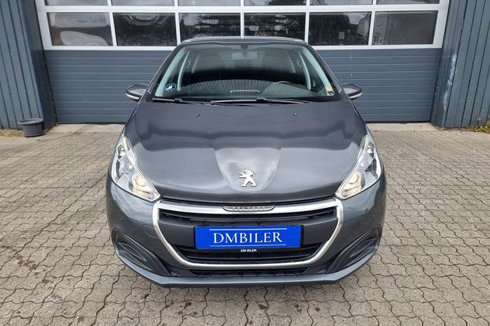 Sort Peugeot 208 fra 2018