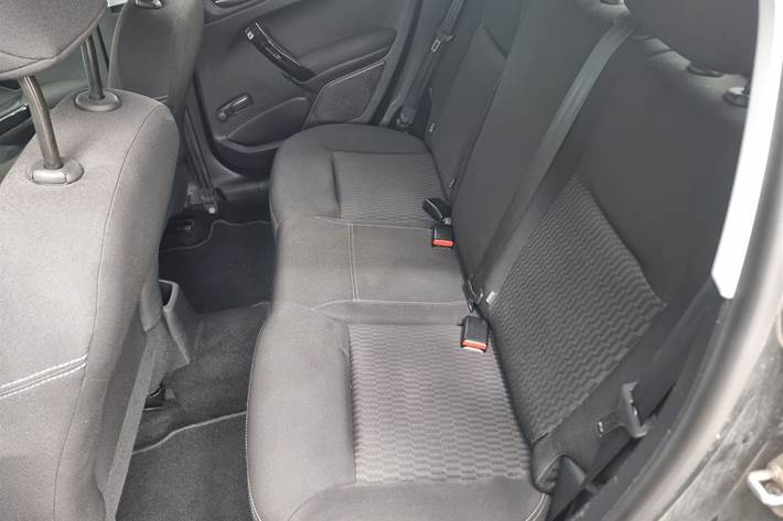 Sort Peugeot 208 fra 2018