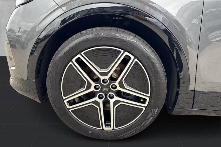 Grå Ford Capri fra 2025