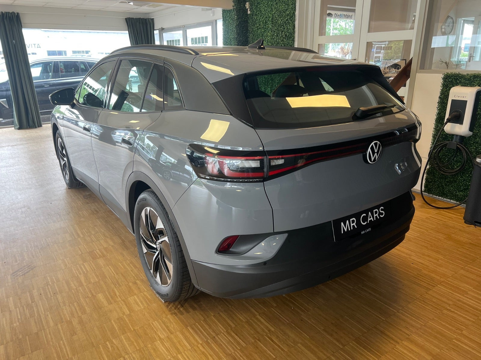 Grøn VW ID.4 fra 2023