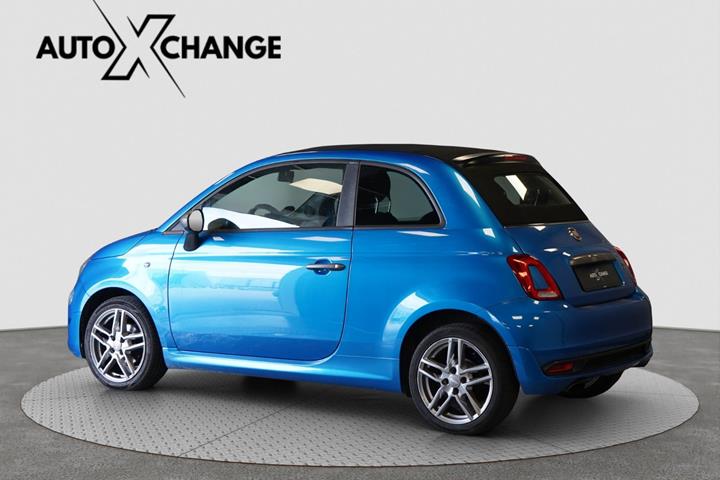 Blå Fiat 500C fra 2017