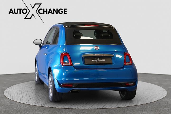 Blå Fiat 500C fra 2017