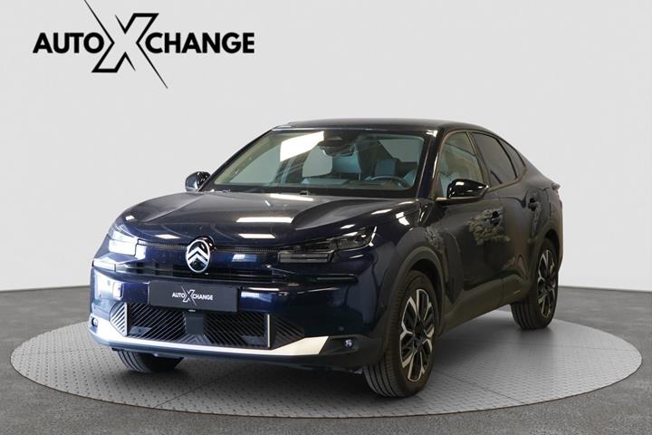 Blå Citroën ë-C4 X fra 2024 set udefra
