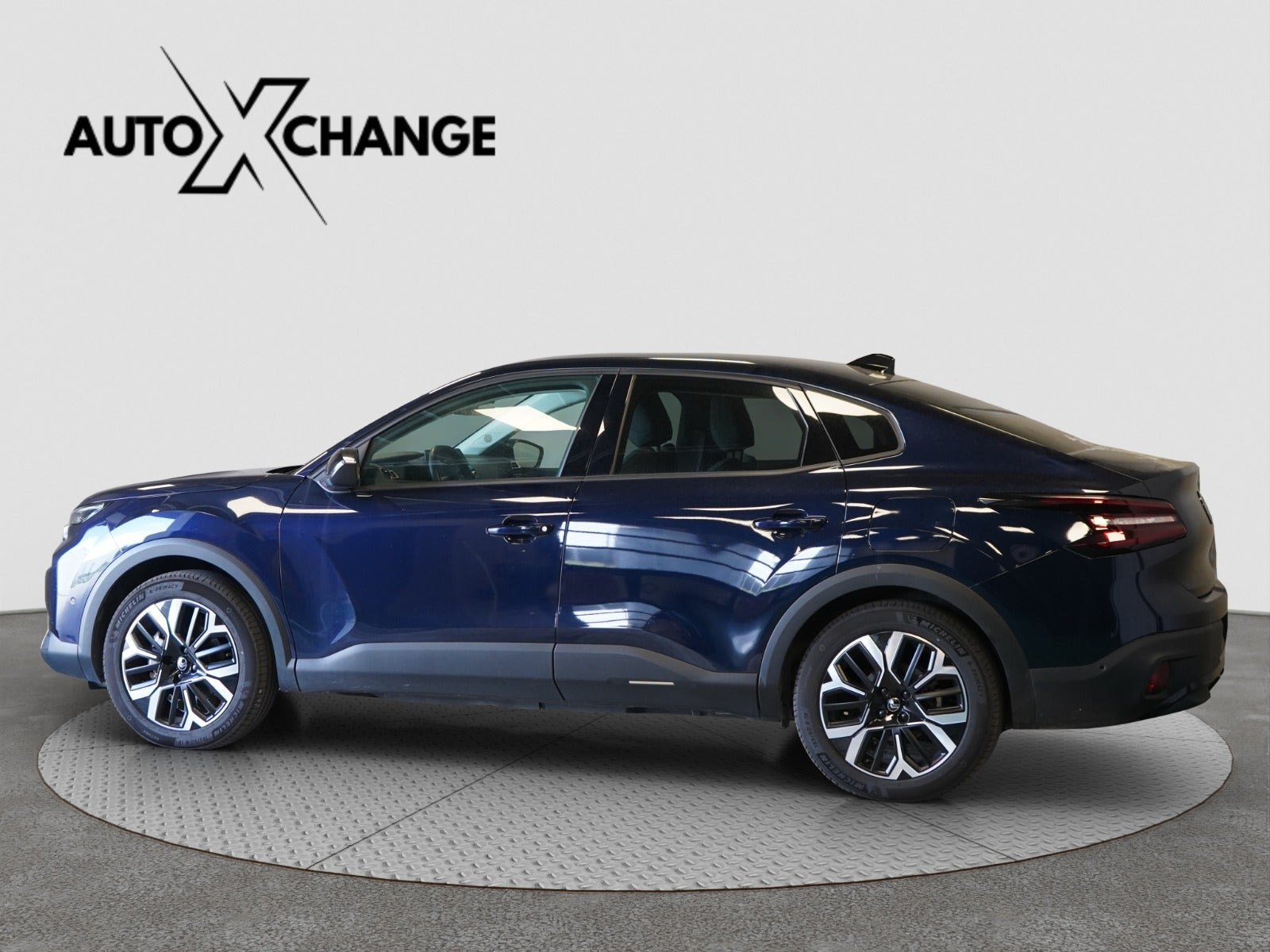 Blå Citroën ë-C4 X fra 2024