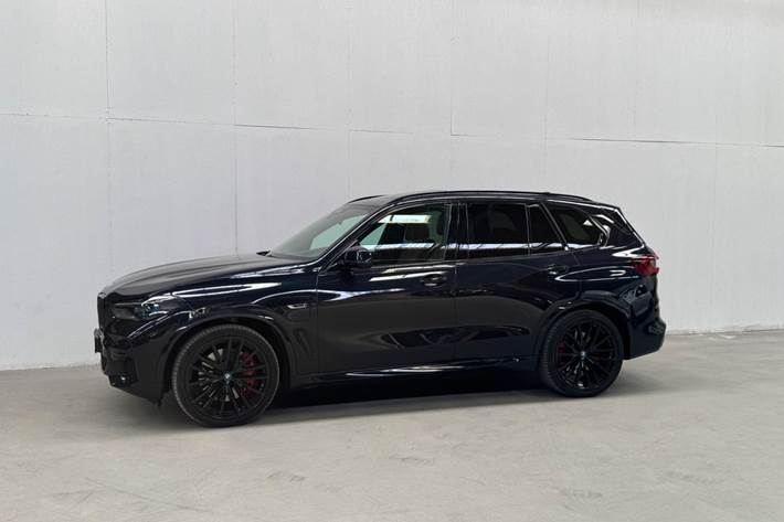 Sort BMW X5 fra 2023