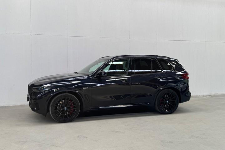 Sort BMW X5 fra 2023