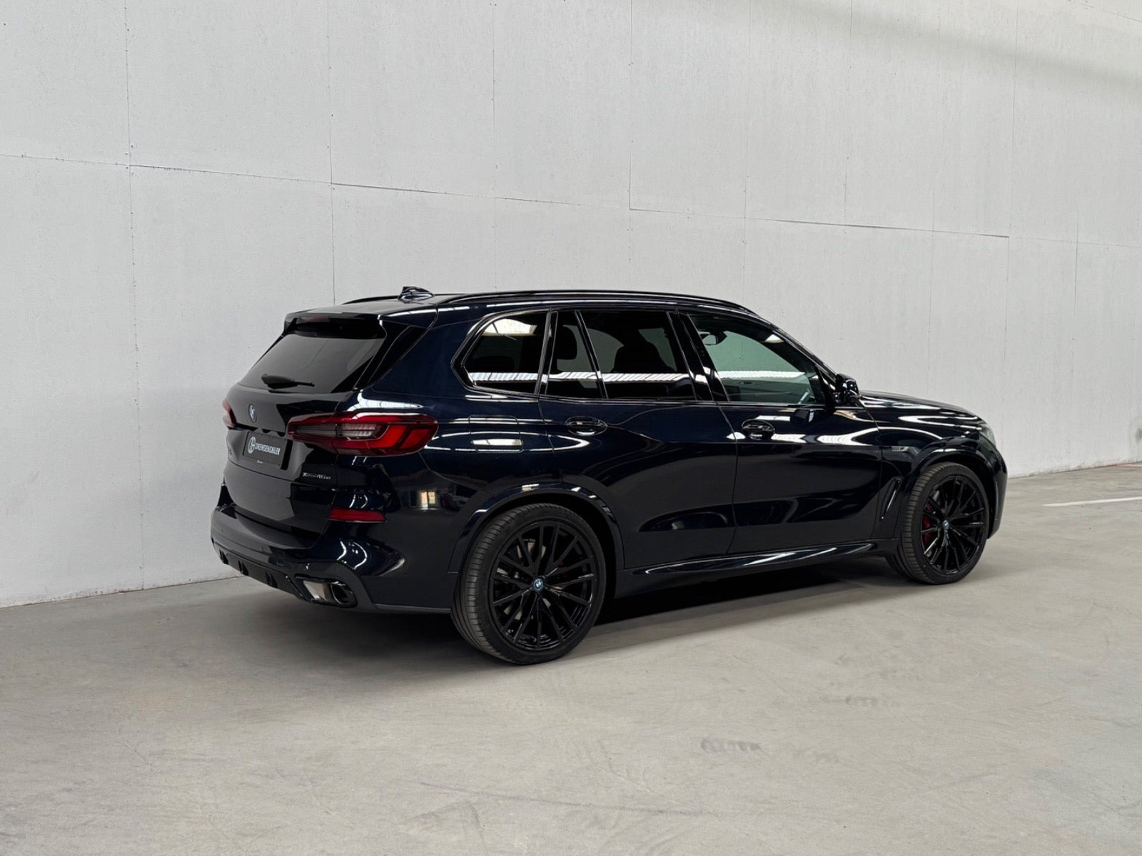 Sort BMW X5 fra 2023