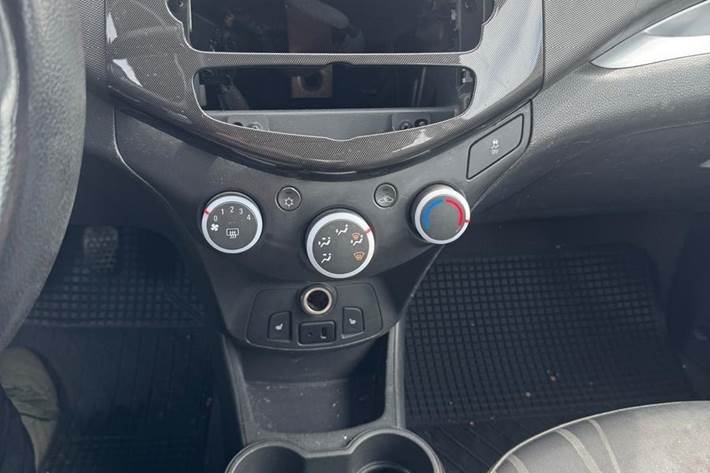 undefined Chevrolet Spark fra 2013
