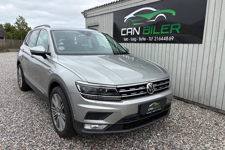 Sølv VW Tiguan fra 2016 set udefra