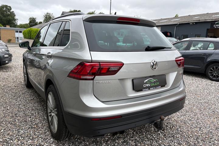 Sølv VW Tiguan fra 2016
