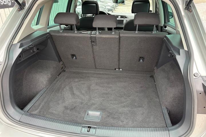 Sølv VW Tiguan fra 2016