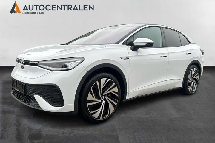 Hvid VW ID.5 fra 2023 set udefra