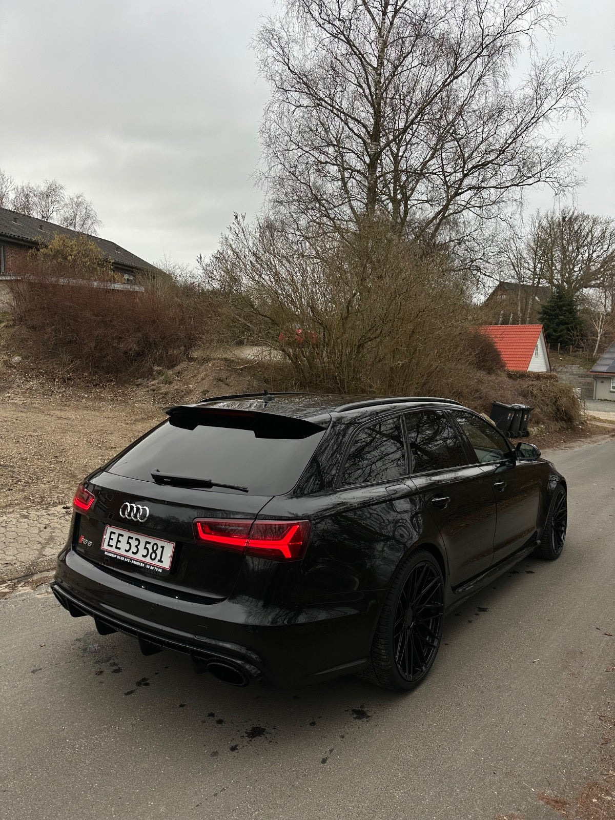 Sort Audi RS6 fra 2017
