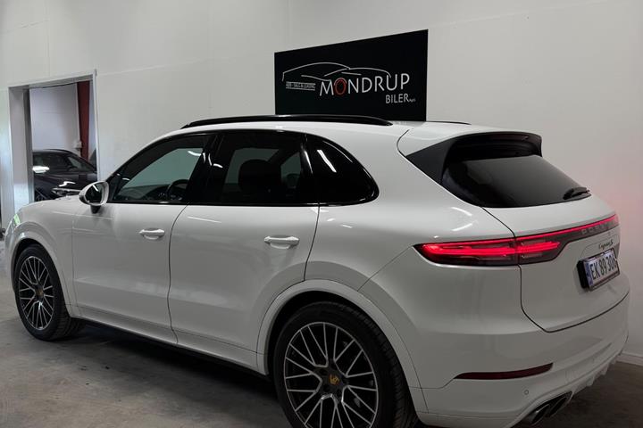 Hvid Porsche Cayenne S fra 2018