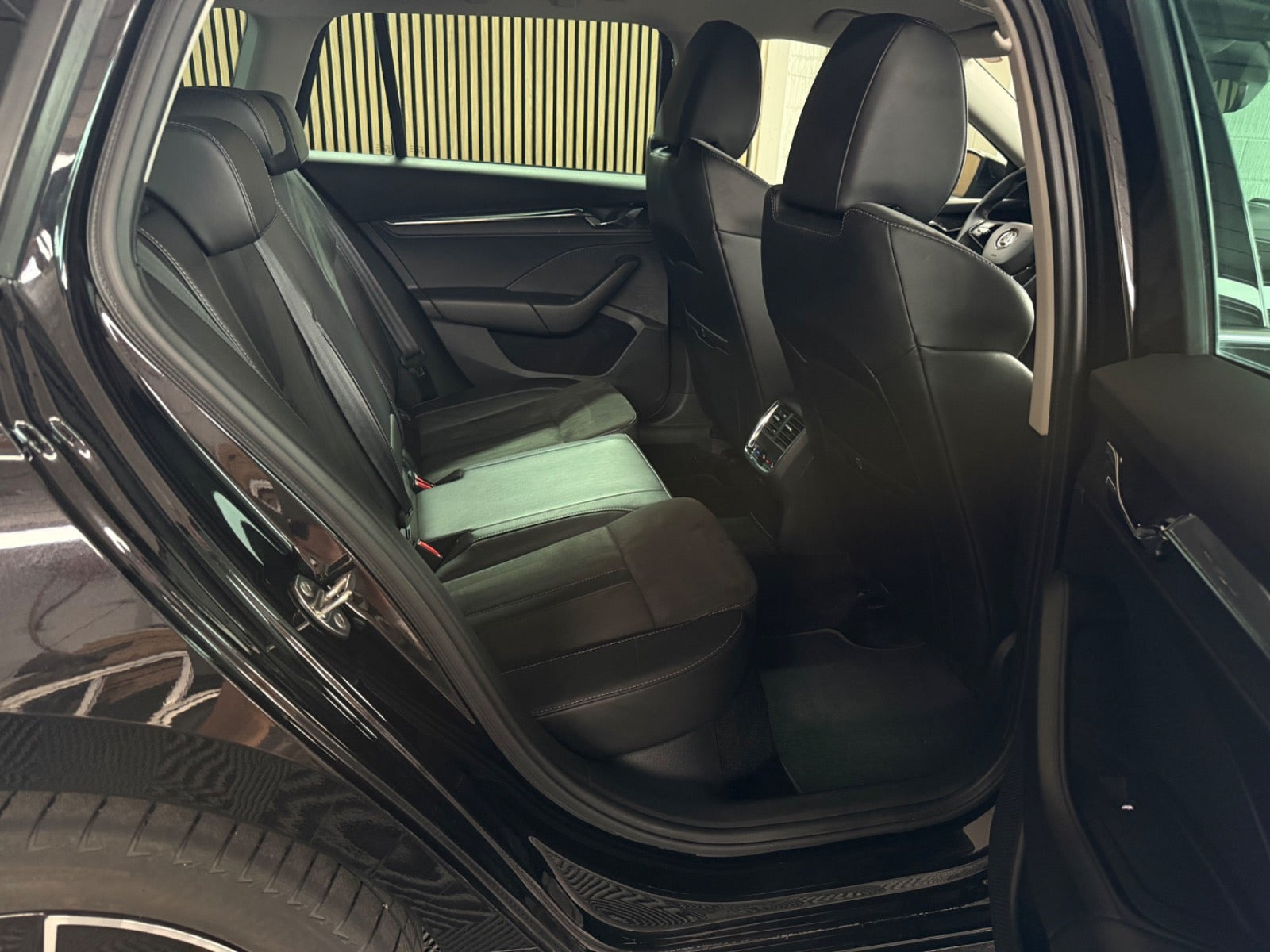 Sort Skoda Octavia fra 2021