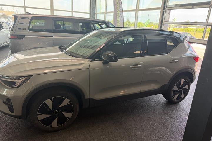 undefined Volvo XC40 fra 2024