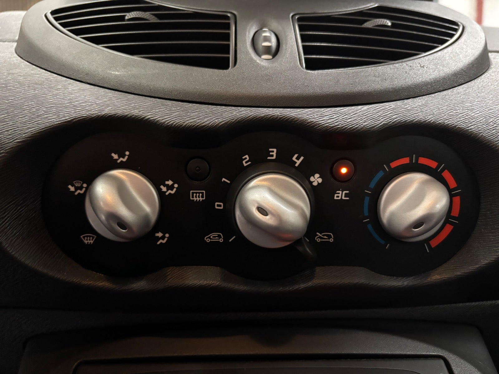 Hvid Renault Twingo fra 2011