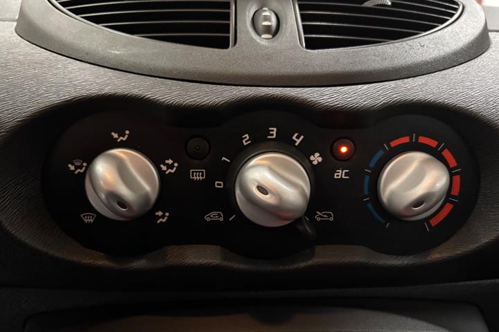 Hvid Renault Twingo fra 2011