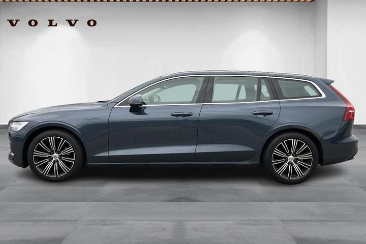 Blå Volvo V60 fra 2020