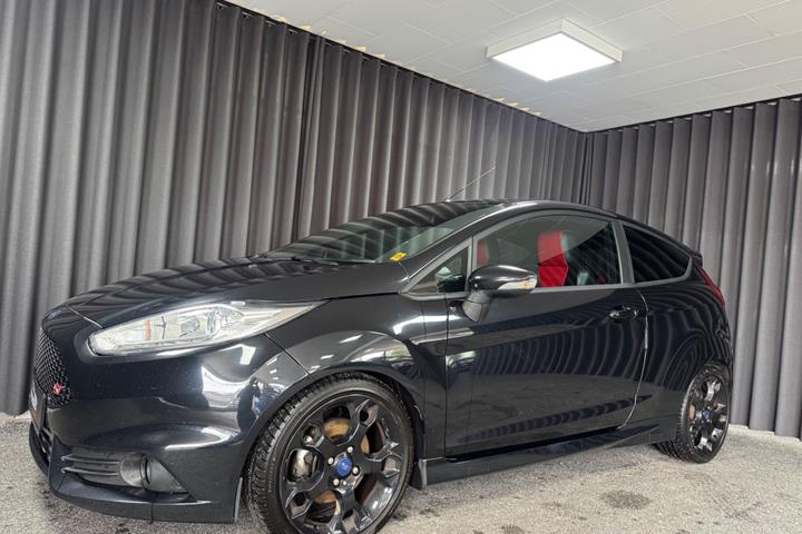 undefined Ford Fiesta fra 2014