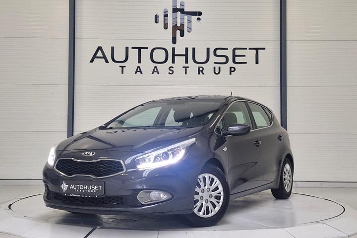 undefined Kia Ceed fra 2014 set udefra
