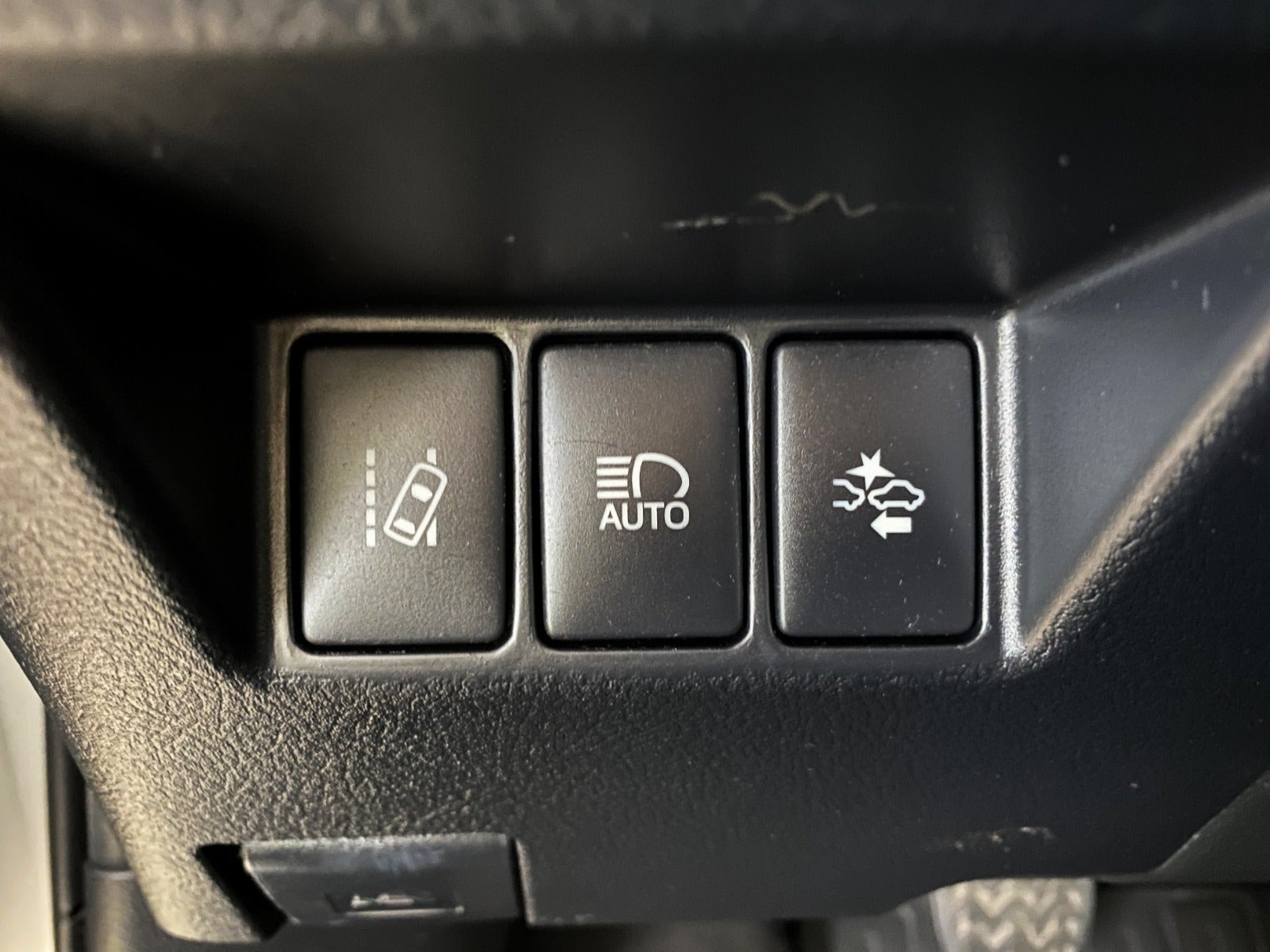 Sølv Toyota Yaris fra 2017