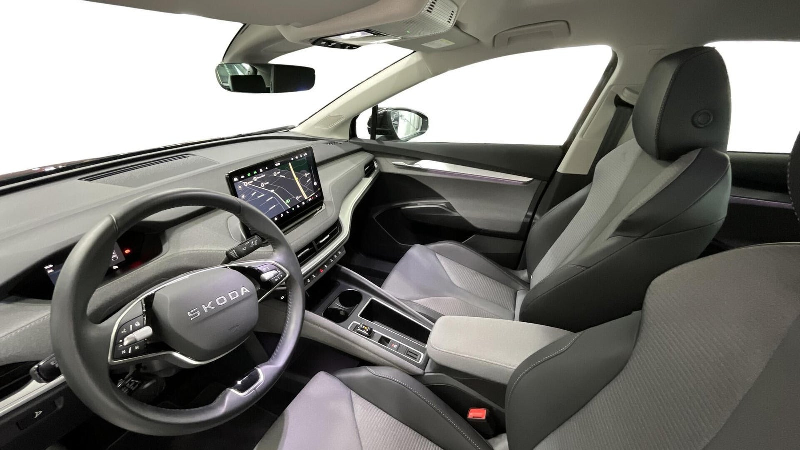 Grå Skoda Enyaq fra 2025