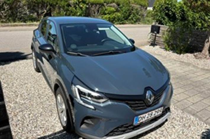 Blå Renault Captur fra 2021
