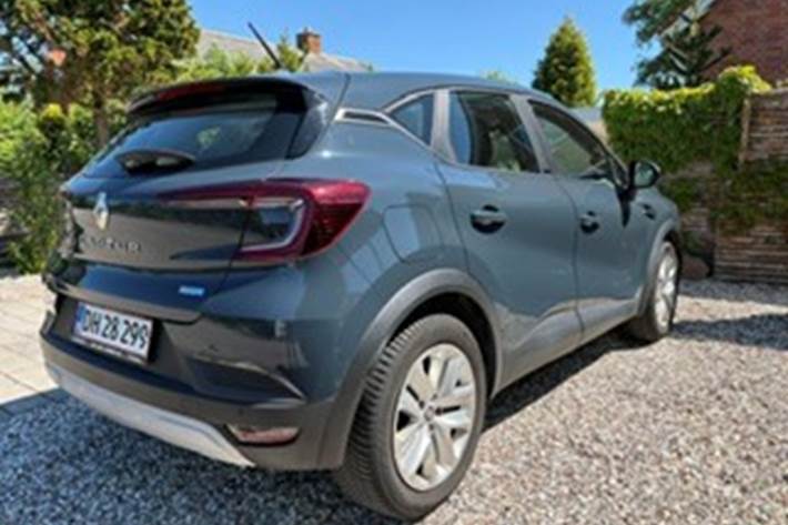 Blå Renault Captur fra 2021