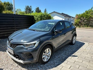 Blå Renault Captur fra 2021