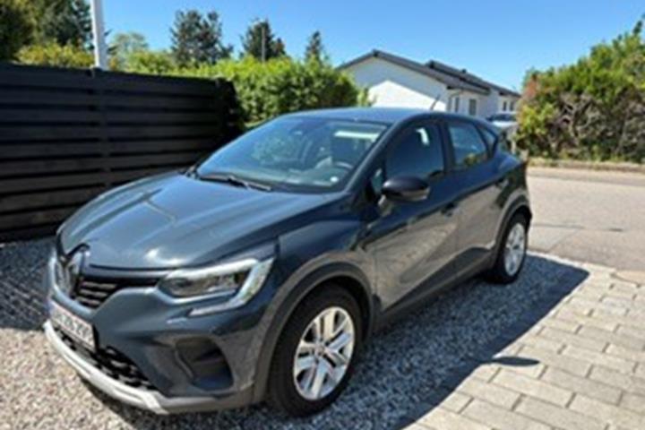 Blå Renault Captur fra 2021